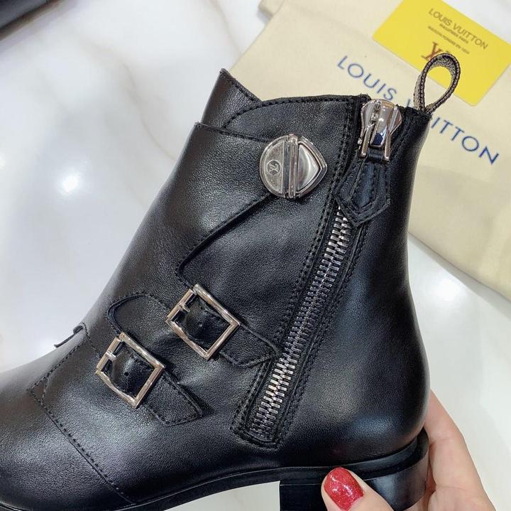 LOUIS VUITTON - WOMEN'S BOOTS