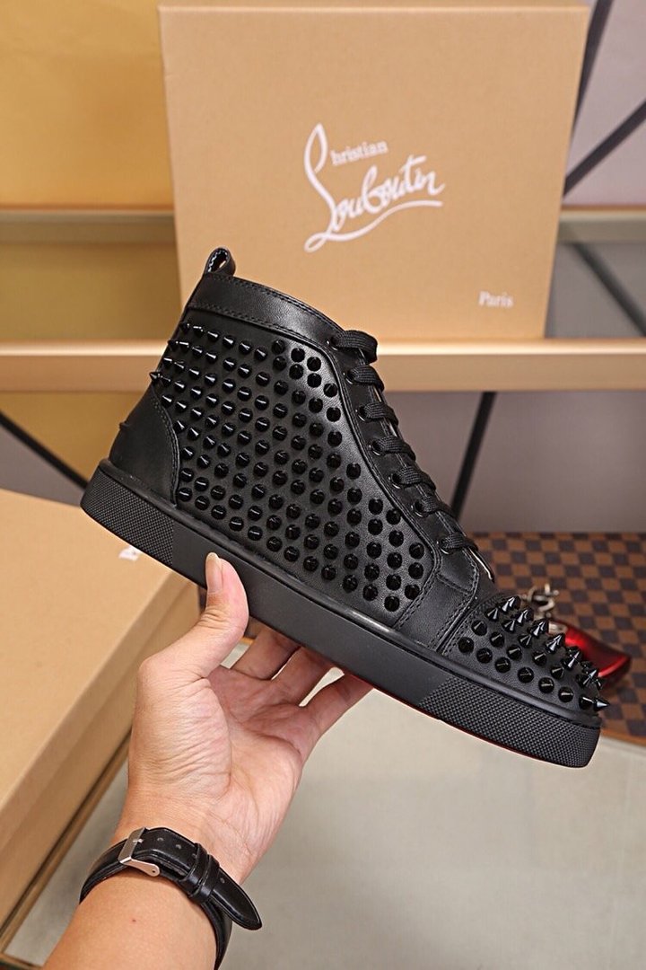 CHRISTIAN LOUBOUTIN - SNEAKER